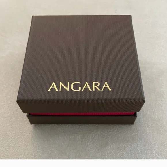 ANGARA GARNET EARRINGS - Picture 6 of 14